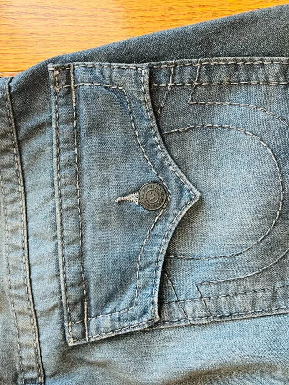 TRUE RELIGION JEANS RN#112790 CA#57414 SZ 36 X 32